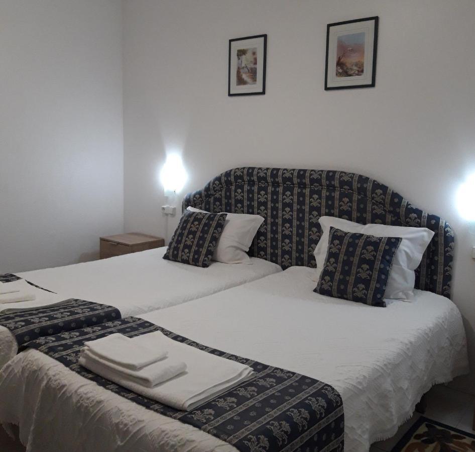 Residencial Antonio Mocisso Guesthouse Елваш Екстер'єр фото