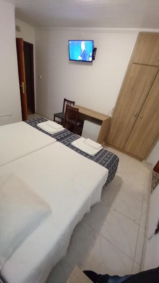 Residencial Antonio Mocisso Guesthouse Елваш Екстер'єр фото