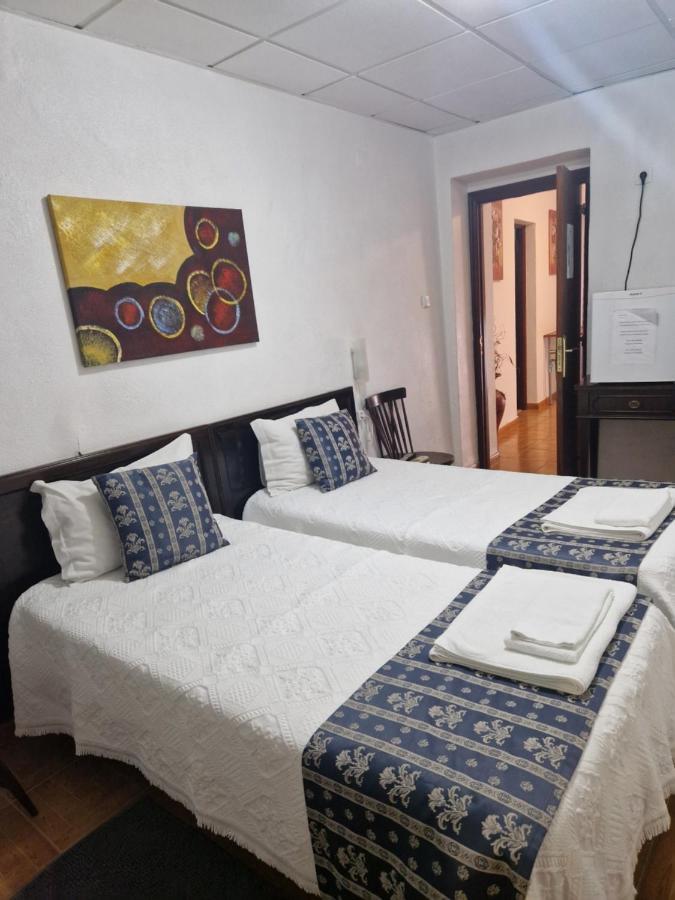 Residencial Antonio Mocisso Guesthouse Елваш Екстер'єр фото