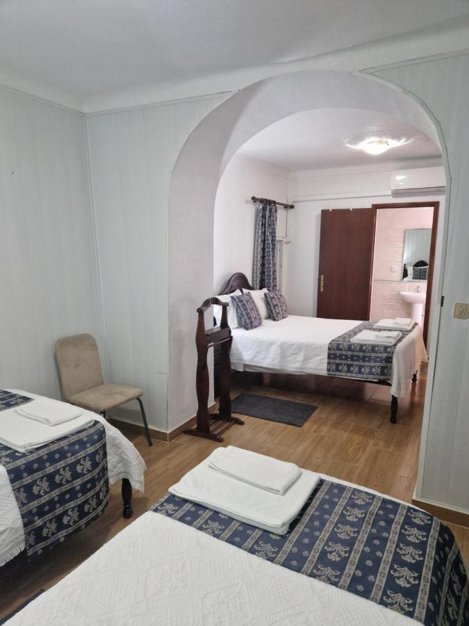 Residencial Antonio Mocisso Guesthouse Елваш Екстер'єр фото