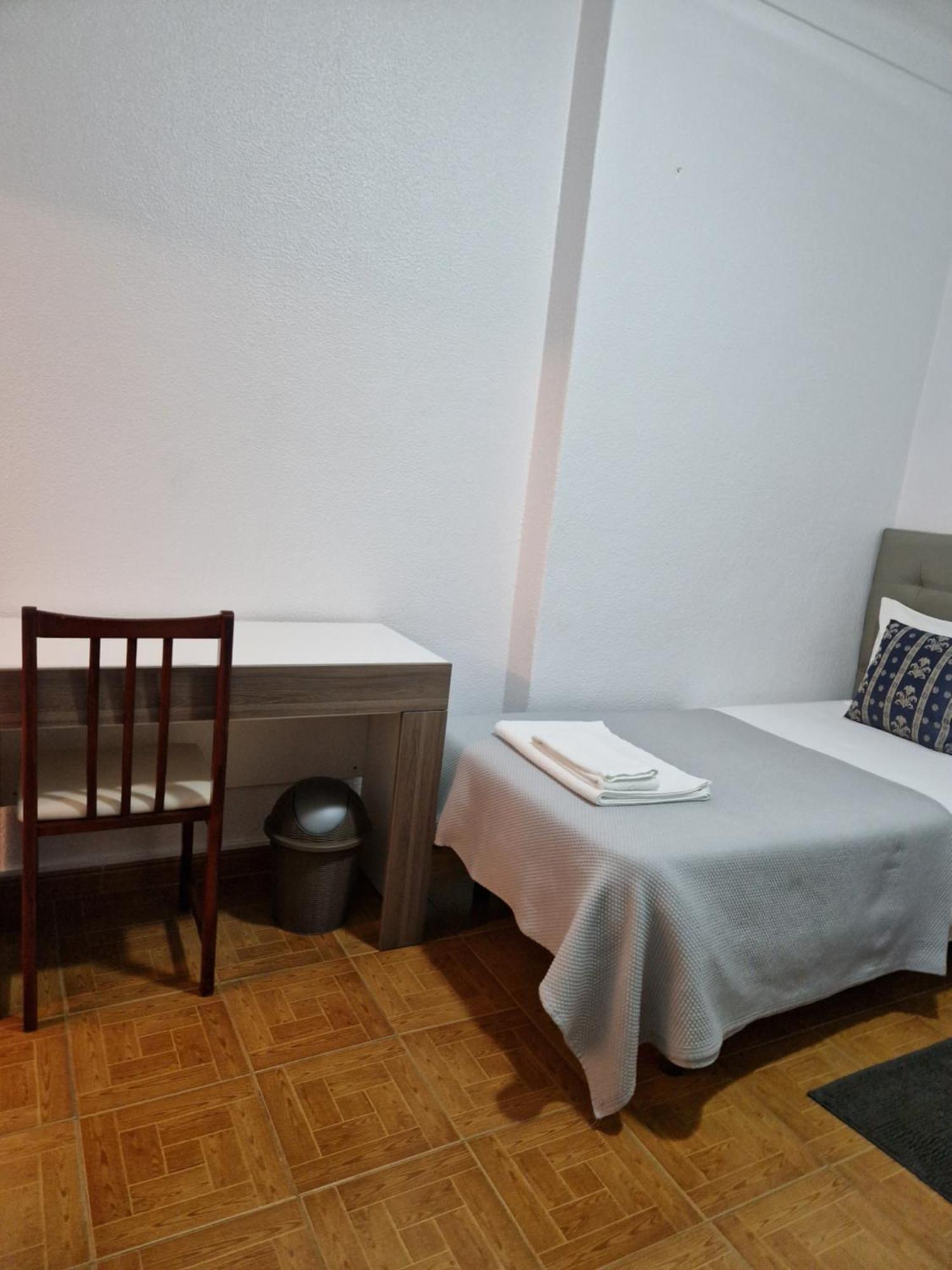 Residencial Antonio Mocisso Guesthouse Елваш Екстер'єр фото