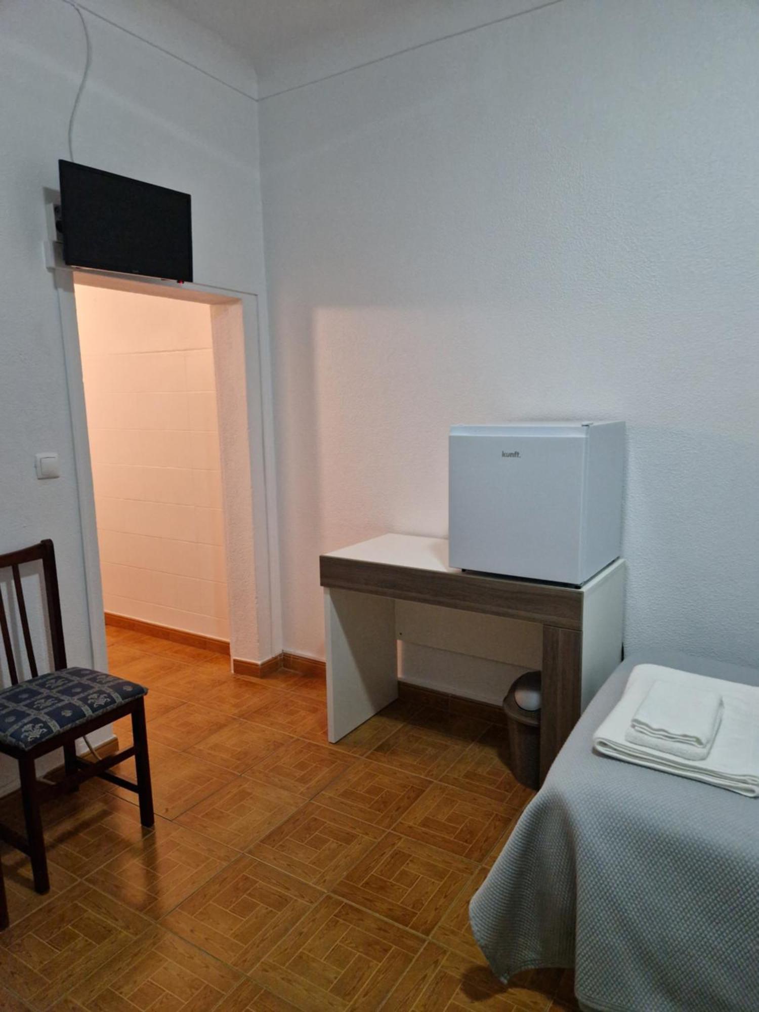 Residencial Antonio Mocisso Guesthouse Елваш Екстер'єр фото