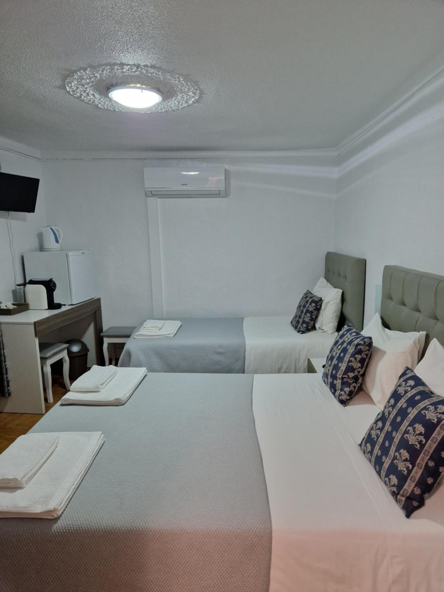 Residencial Antonio Mocisso Guesthouse Елваш Екстер'єр фото