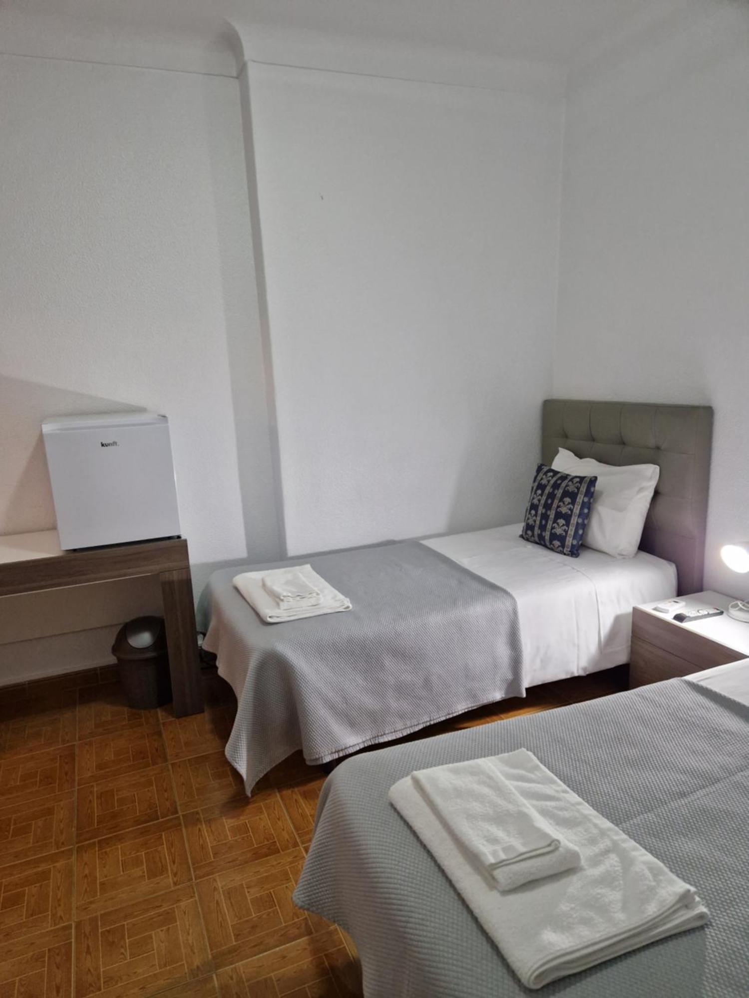 Residencial Antonio Mocisso Guesthouse Елваш Екстер'єр фото